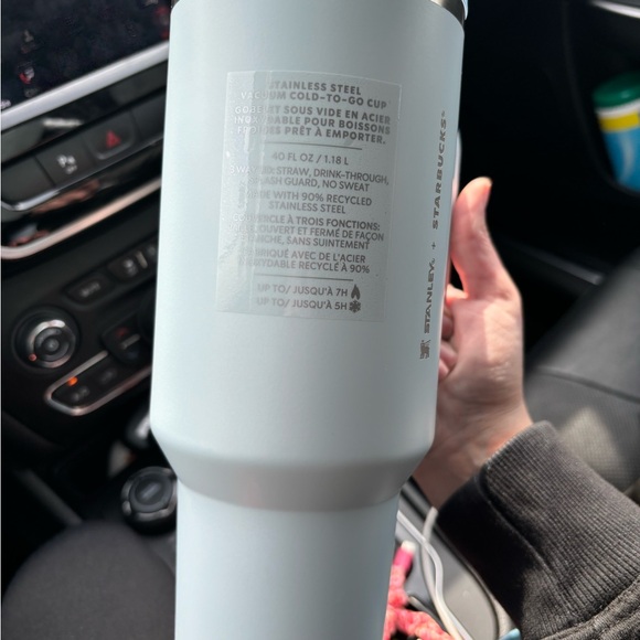 Starbucks x Stanley Spring Blue Quencher - Picture 2 of 4